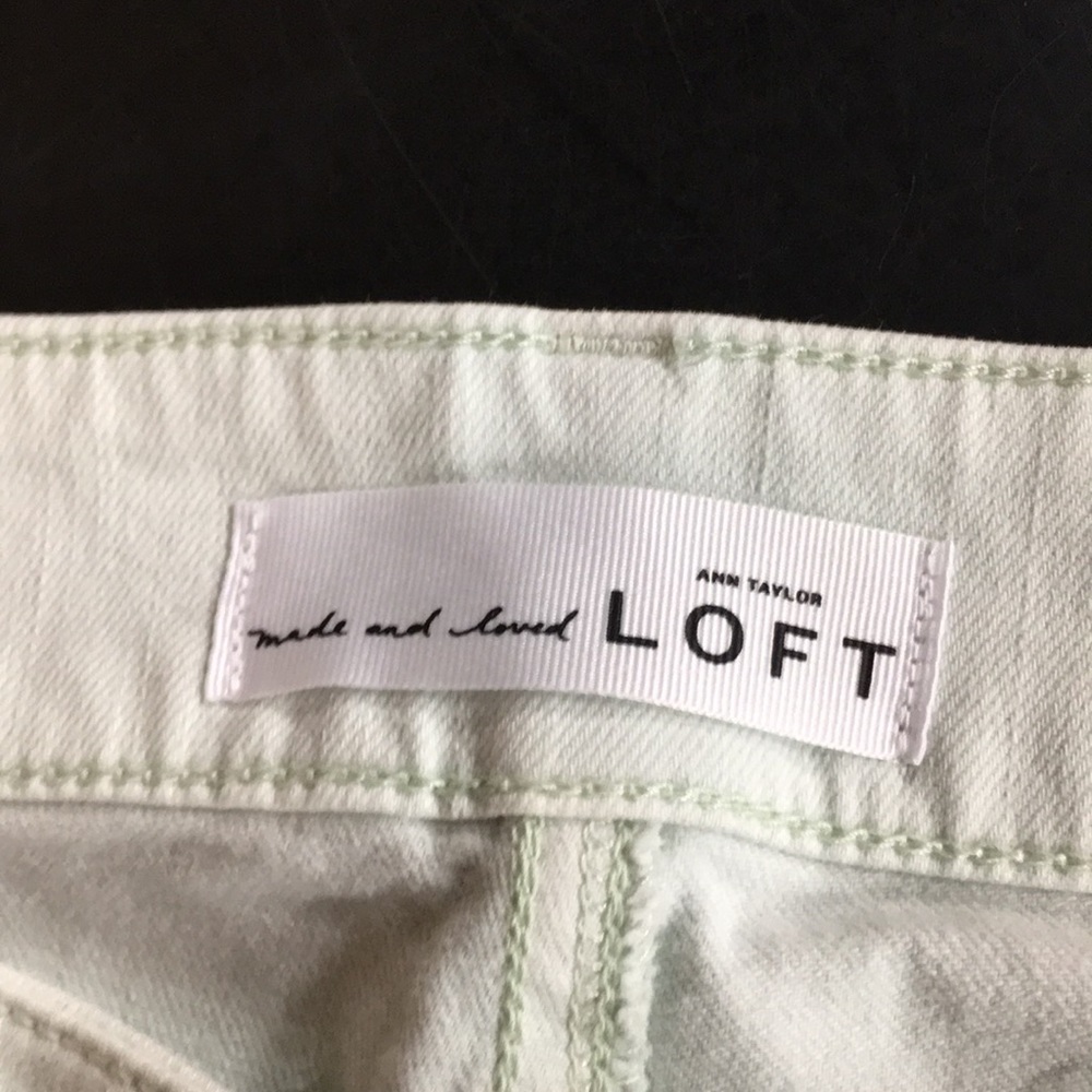Ann Taylor Loft soft green crop jeans - Picture 3 of 3